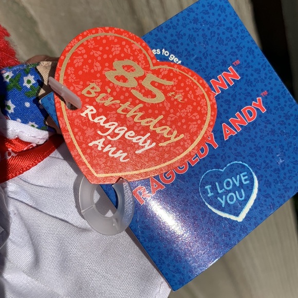 Raggedy Ann doll 85th anniversary - Picture 3 of 11